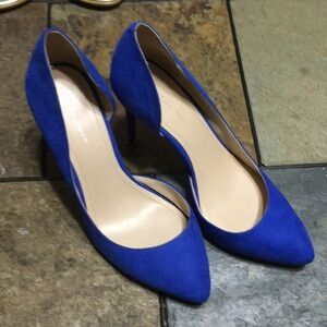 BCBGeneration Beautiful blue 4 inch heels.